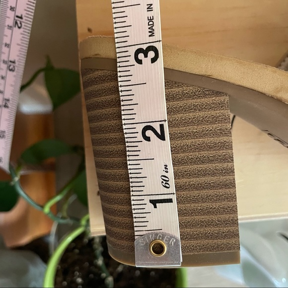 9.5, 10 NEW TAN VITALIZE ORTHOLITE OPEN TOE BLOCK HEEL BOHEMIAN SANDALS - Picture 6 of 7